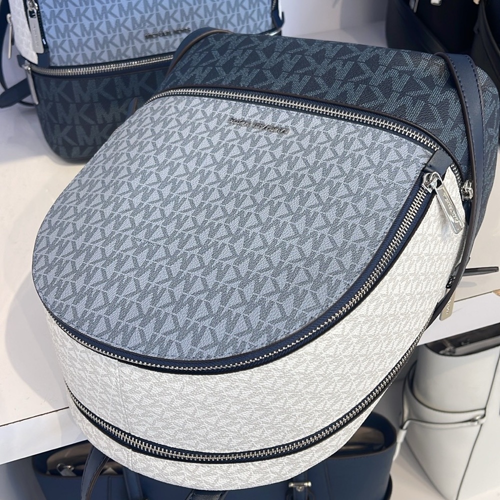 MICHAEL KORS Rhea Med Zip Color-Block Signature Logo Backpack
ADMIRL MULTI
NWT - Picture 9 of 16